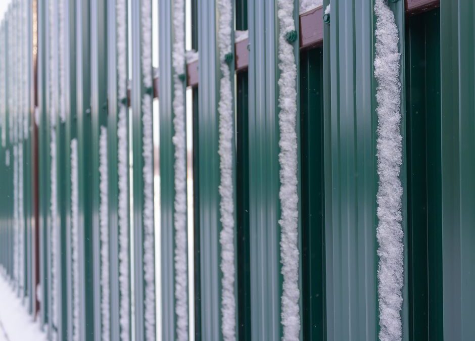 Sztachety Metalowe – idealne połączenie trwałości i estetyki