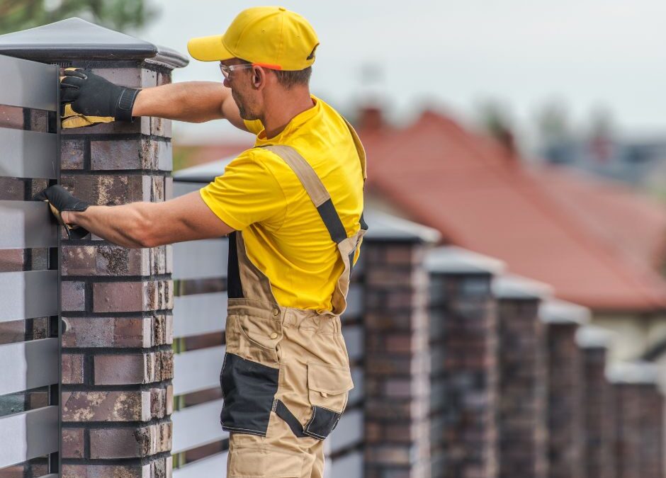 Metalowe sztachety w polskiej jesieni – dlaczego warto się na nie zdecydować?