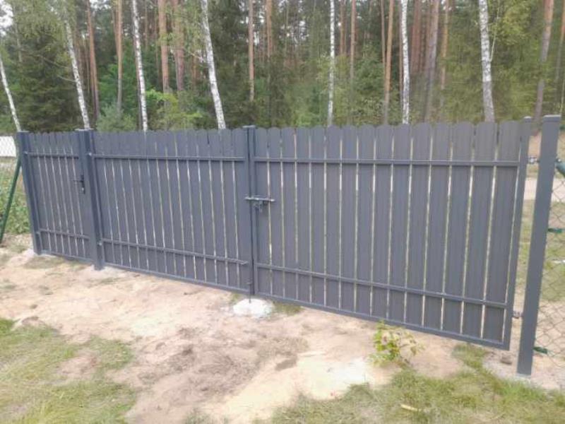 Sztachety Metalowe w Architekturze Krajobrazu: Nowoczesne Trendy